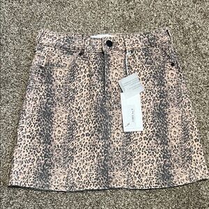 Dear John Quinn Snow Leopard mini skirt